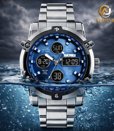 A Skmei 1389 men's watch with a stainless steel bracelet and blue digital-analog face, partially submerged in water.